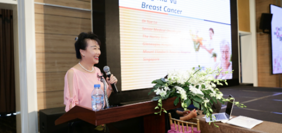 500 phụ nữ tham gia tầm soát ung thư vú chuẩn Singapore